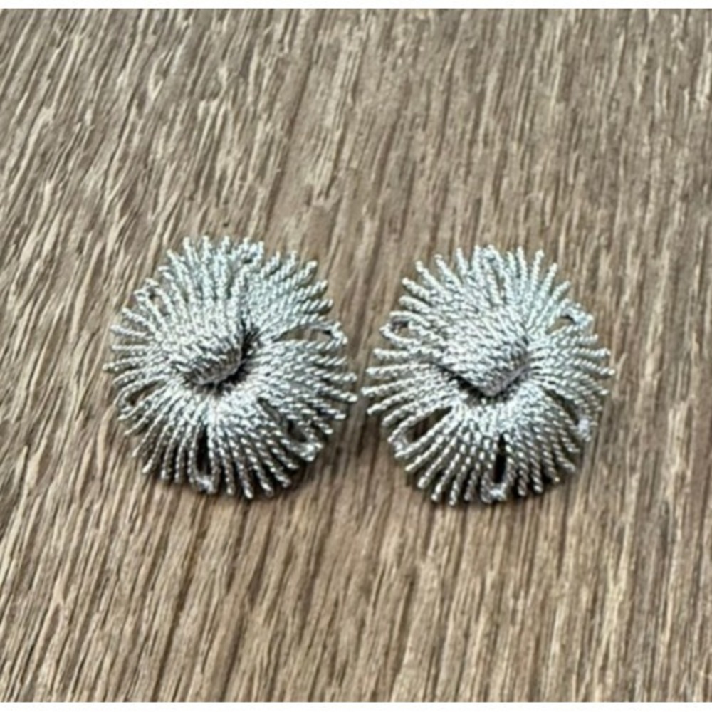 Vintage Monet Cordelia Silver Tone Clip On Earrings